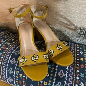 Modcloth Bee Block Heel - Sz 39
